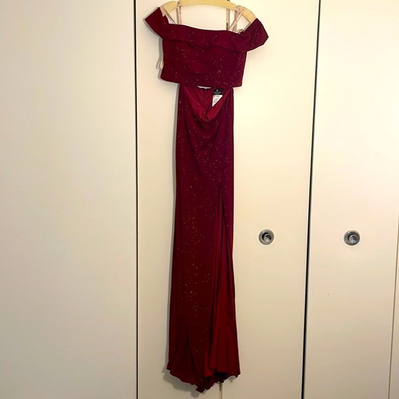 Size 8 Two-Piece Faviana Red Formal Gown